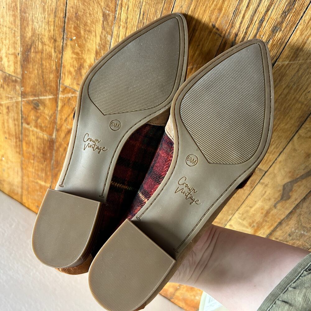 Crown vintage Camel Plaid Flats - Picture 4 of 11